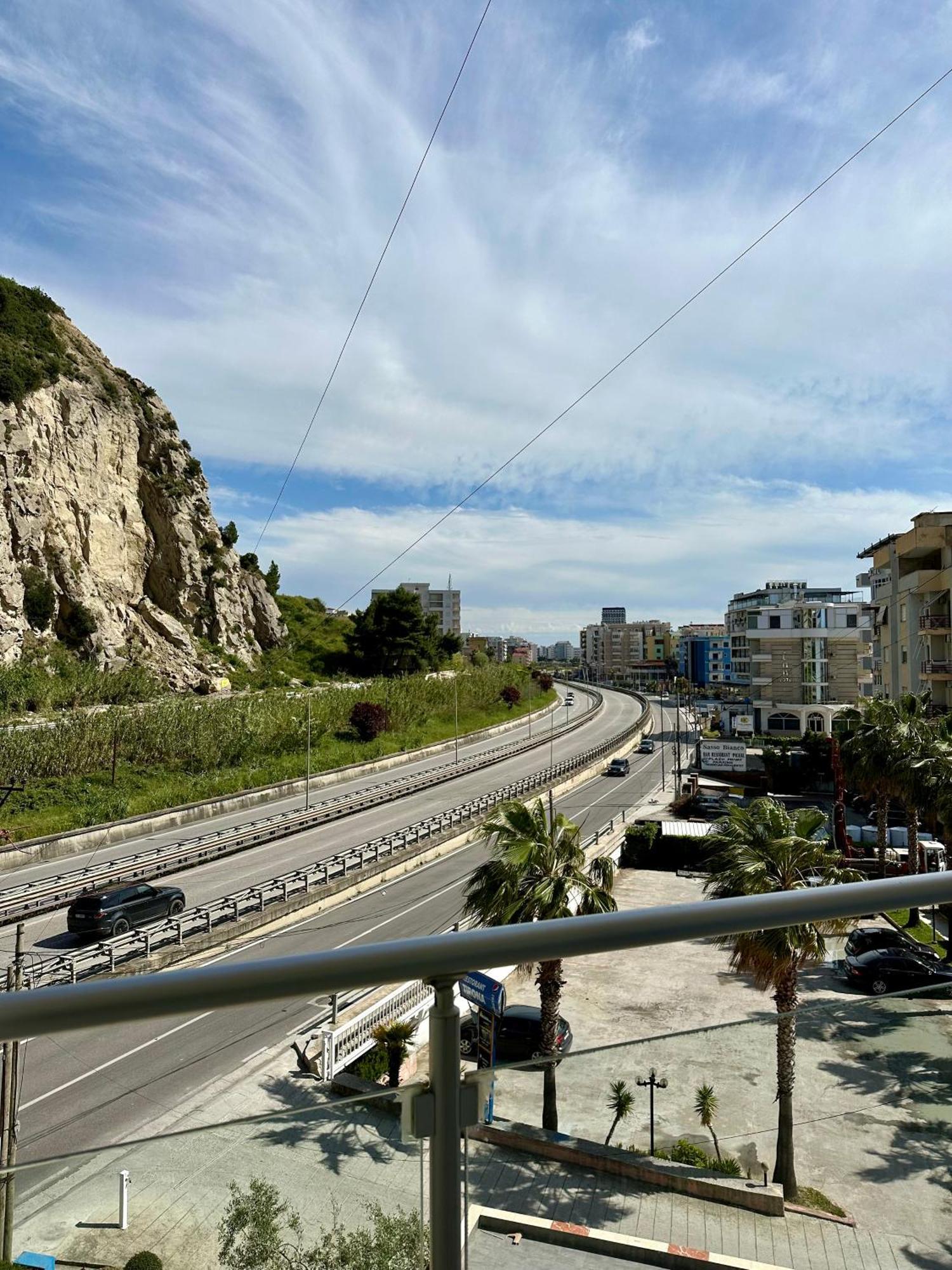 Apartment Ermest ,Kavaje Rock دراس المظهر الخارجي الصورة