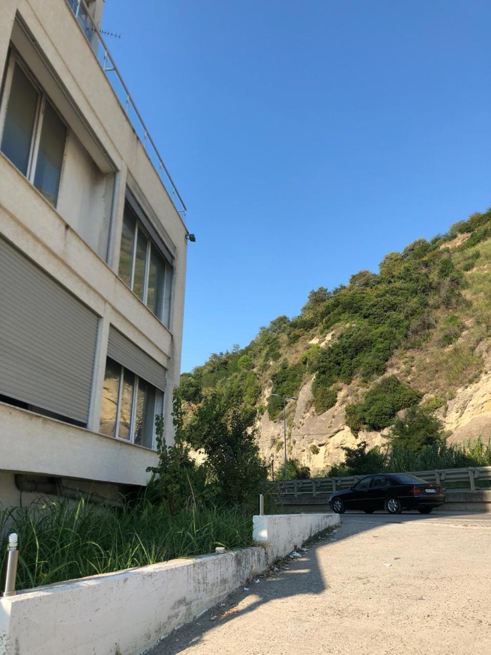 Apartment Ermest ,Kavaje Rock دراس المظهر الخارجي الصورة